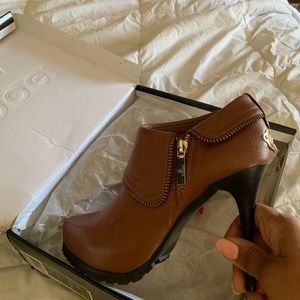 Coogi Cognac Bootie High Heel